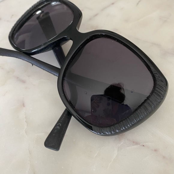 Sale! 100% auth Dior sunglasses - Picture 13 of 16